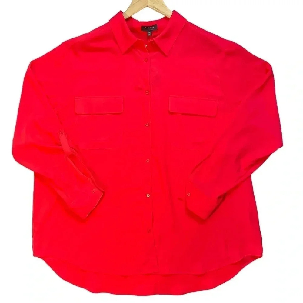 NWT Madison Curvy Button Front Plus Size Blouse